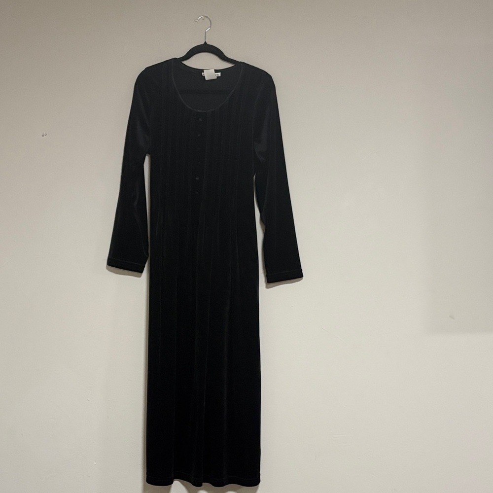 Sarah Richard’s Long Black Velvet Long-Sleeve Dress